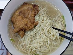 -百年老字号·观振兴蟹黄面·三虾面·苏式面(观前街富仁坊巷店)