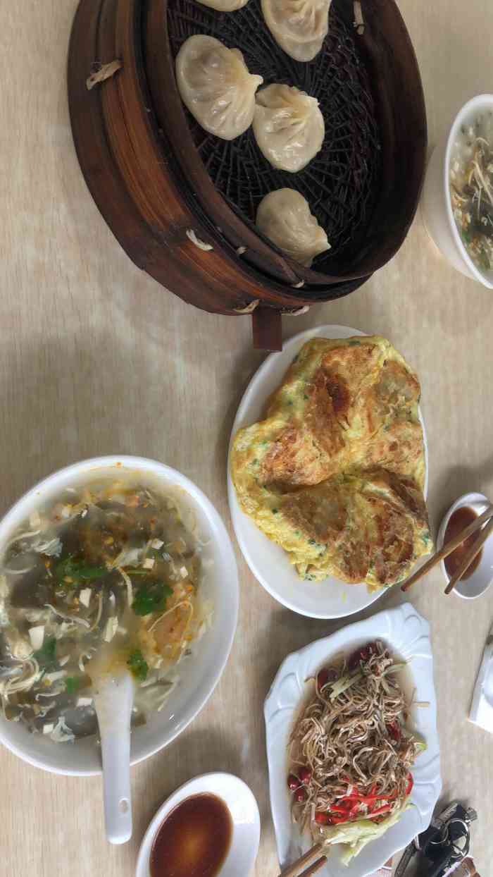 运漕早点(人民路店)-"点了运漕早点的几个招牌早点,鸡蛋锅贴,小.