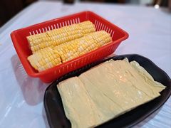 -鲜入围煮花胶鸡海鲜火锅