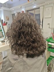 -镁连社·美联社