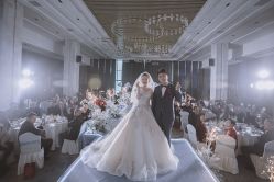 -洋洋婚纱品牌集合店