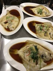 -甘井子区冠豪主题婚礼酒店宴会厅(机场店)