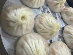 -莱莱小笼·乔艾