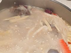 -三人行骨头王火锅(长寿店)
