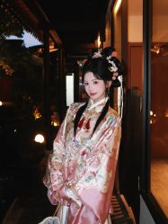 -一揽芳华汉服旗袍体验馆(拙政园店)