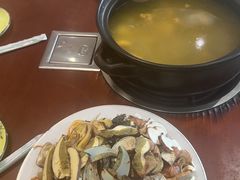 -菌之家·专业纯野生菌火锅·特色炒菌