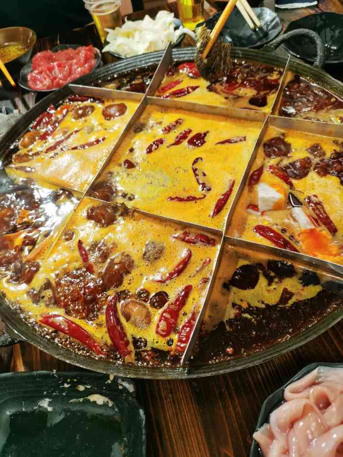 安胖老火锅(两路口店)-"作为一个重庆人,我觉得这家火锅店很是正宗.