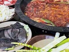 -黄潇洒老火锅(九眼桥宏济巷店)