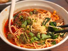 -爆炸头阿姨小四川正宗川味小吃(无任何分店)