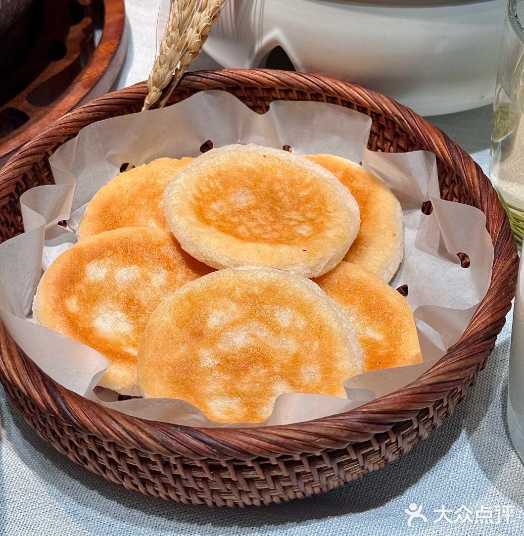 朋友过生日 选了家离罗湖口岸超级近的餐厅！