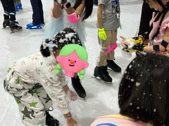 -正佳冰河湾真冰滑冰场