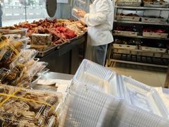 -陆稿荐观前街店