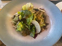 蘑菇沙拉配松露油醋汁-Hi City·城市之巅