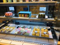 面包甜点陈列柜-野上麦田(中贸广场店)