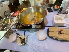 -鲜入围煮花胶鸡海鲜火锅