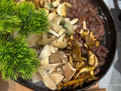 -一朵菌·野生菌探索家火锅(南亚店)