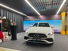 -上海星瀚奔驰4S店(红柳路店)