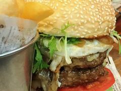 -Hooley's活利仕西餐厅(珠江新城店)