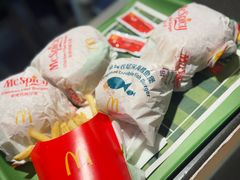 -麦当劳(上海虹桥站30B检票口楼上)