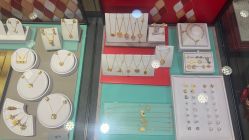 -周生生Chow Sang Sang(又一城店)