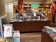 -新华文创·光的空间