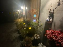 -小草屋轰趴馆别墅派对新场团建家庭聚会