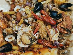 -老东镇啤酒屋海鲜加工·蒸汽海鲜·海鲜烧烤(台东店)