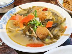 黄花木耳丸子汤丸子-蓝田九大碗民俗食府(蓝田店)