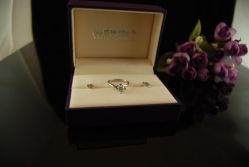 钻钻-威德钻石-克拉钻大本营(南京东路店)