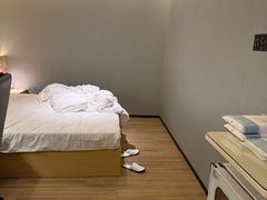 -网鱼电竞酒店(深圳福田石厦地铁站店)