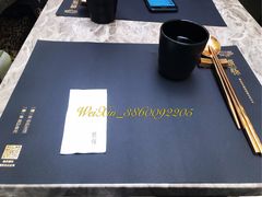 餐具摆设-馔豚·台北菜专门店(深圳湾万象城店)