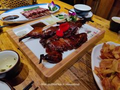 -老滇山寨•云南特色菜•地方菜•民族风情歌舞表演(金碧店)