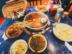 传统锅底-马路边边串串香(双井直营店)