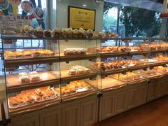 面包甜点陈列柜-新侨三宝乐面包店(崇文门店)