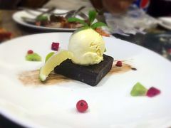 -HIGH FIVE哈福手工汉堡(桂林路店)