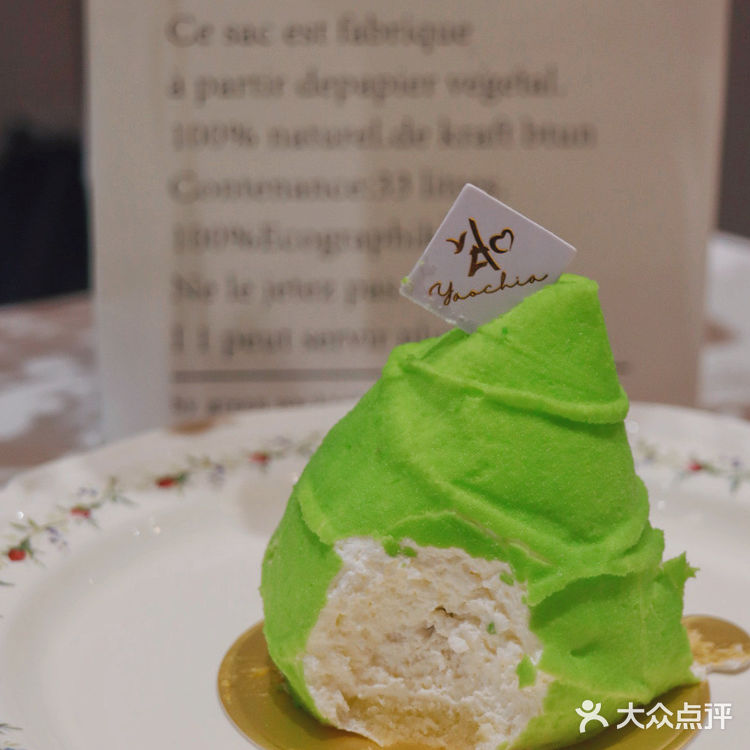 无锡市中心马路边的甜品店，很有feel