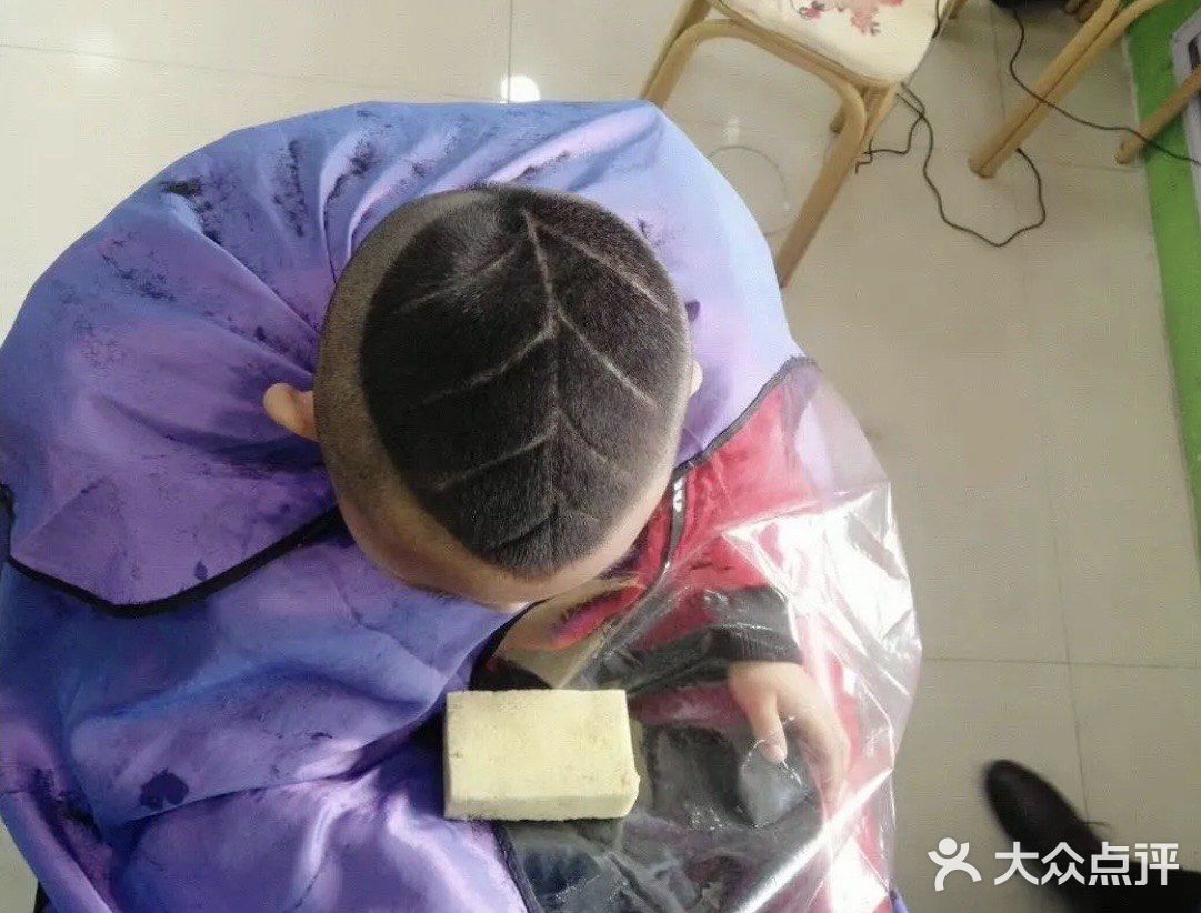 宝宝游泳好开心吖～～
