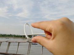 -南京眼步行桥