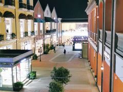 -王府井奥莱临潼小镇(临潼店)