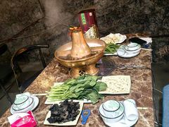 -洞穴餐厅