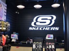 -SKECHERS 斯凯奇(上海国际时尚中心店)