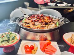 -辣尚瘾·烤鱼·新川菜(牡丹园直营店)