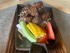 铁锄牛排-穹六人间 people 6(岳阳路店)