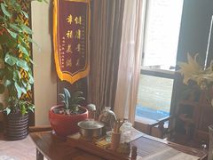-莱仪堂艾灸经络养生馆(武威东路店)