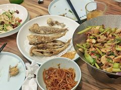 干炸小黄鱼-合合春饼·酱骨·东北菜(潘家园店)
