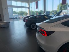 -TESLA 特斯拉(北京南四环中路特斯拉中心)