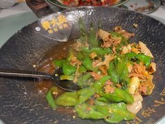 -费大厨辣椒炒肉(高铁吾悦广场店)