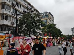 -吴山路夜市