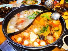 -苗阿哥酸汤牛肉火锅(体育场店)