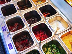 自助调料区-百品聚旋转火锅(号外店)